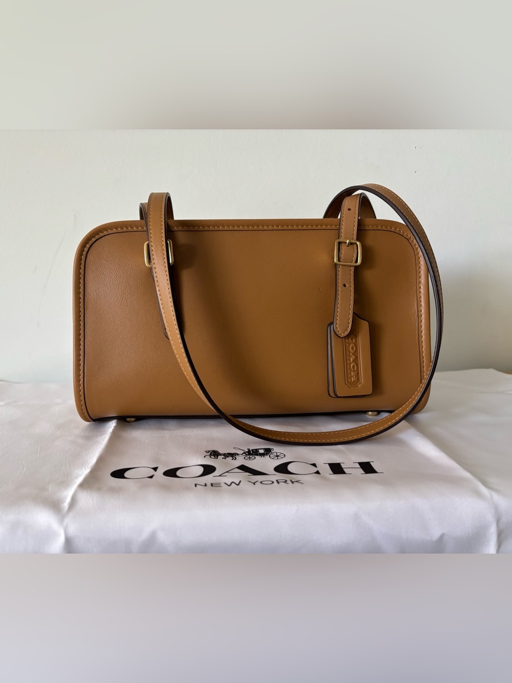 Coach Swing Zip Satchel - Honey Brown